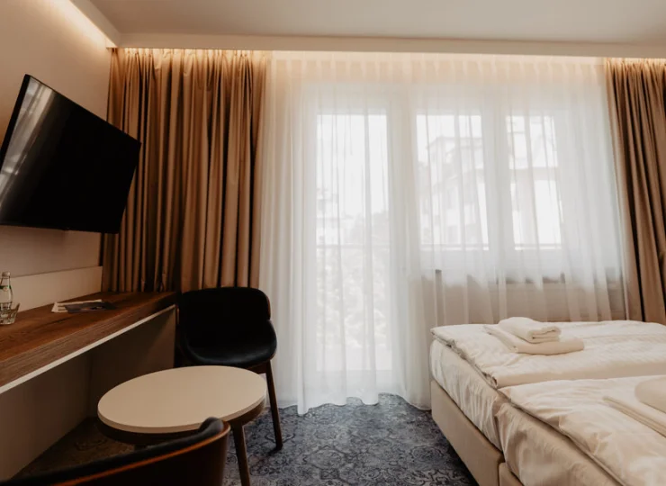 Pokoje urządzono w różnych wariantach kolorystycznych