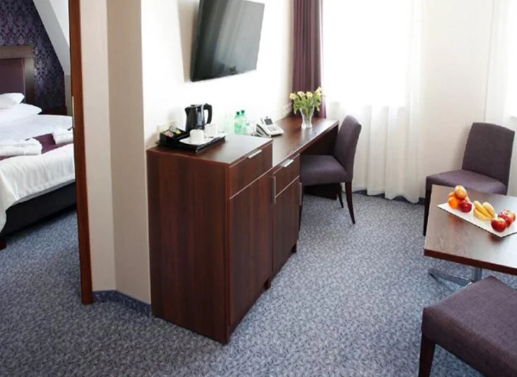 Pokoje deluxe składają się z części sypialnej i dziennej