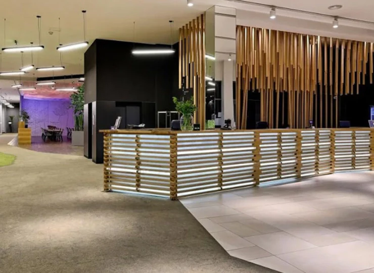 Hotel posiada także duże zaplecze konferencyjne i bezpłatny parking