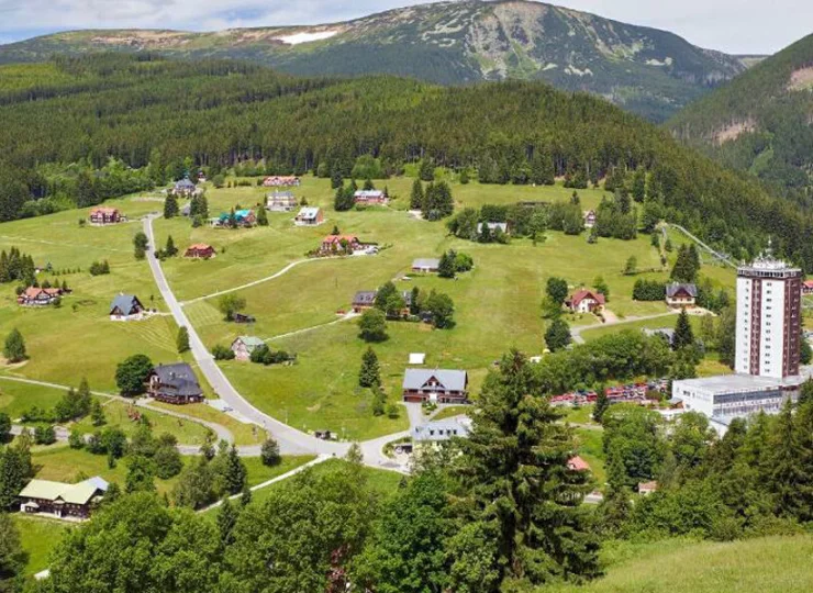 Hotel Horizont**** jest położony u stóp Śnieżki