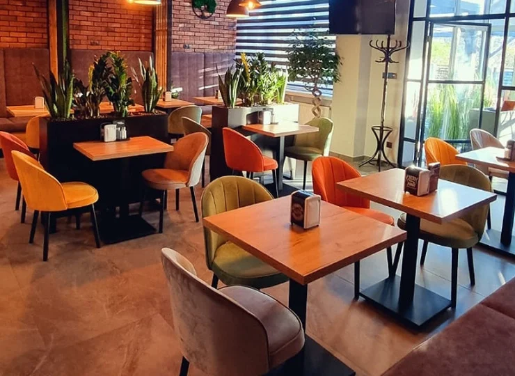 W hotelu z powodzeniem funkcjonuje polsko-włoska restauracja Peperoncino