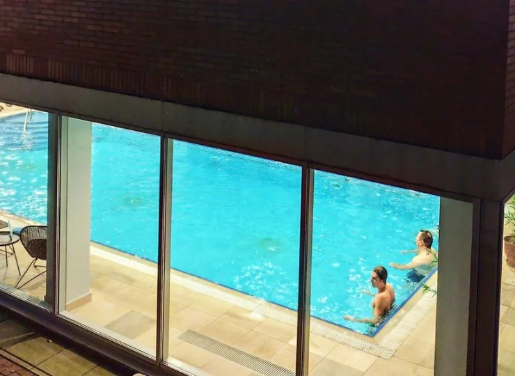 Royal Spa Residence to hotel w Birsztanach z basenem