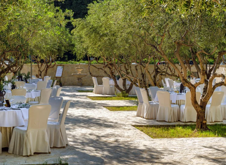 Restauracja ma też stoliki na tarasie