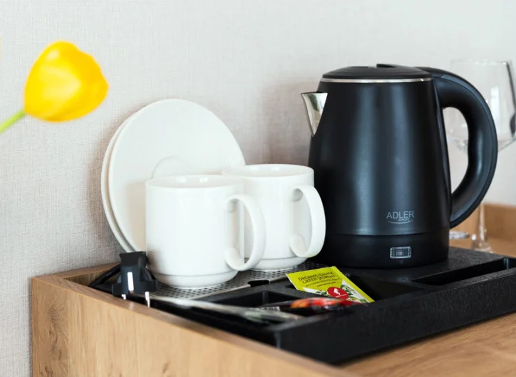 Jest tu zestaw do kawy i herbaty