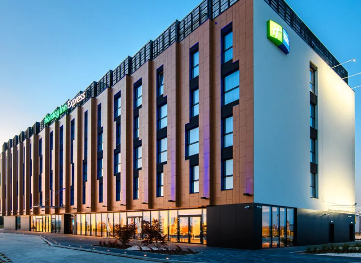 Hotel mieści się w bezpośrednim sąsiedztwie lotniska Rzeszów Jasionka