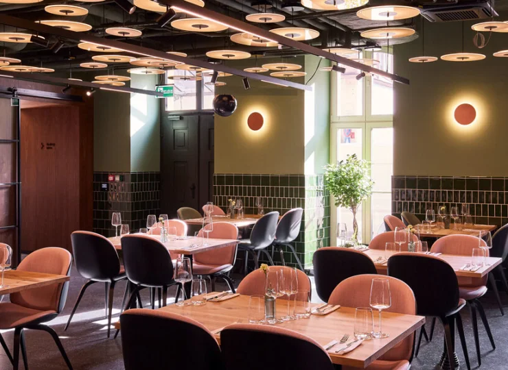 Restauracja Entre to nowoczesna interpretacja klasycznej koncepcji brasserie