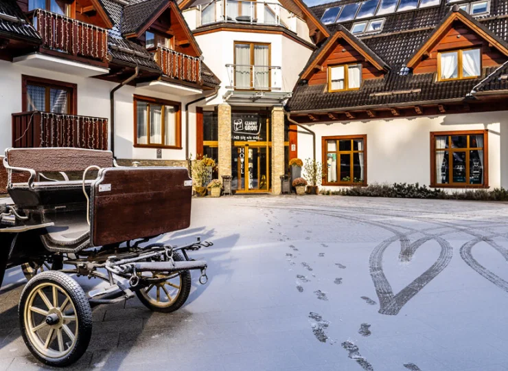 Tu zapomnisz o zgiełku! Hotel Czarny Groń jest zanurzony w Beskidzie Małym