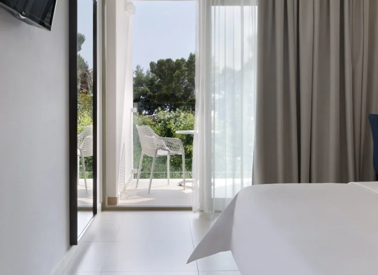 Pokój typu standard posiada balkon