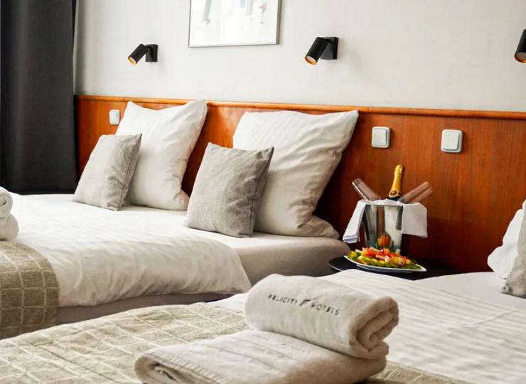 Pokój 2+2 economy z łóżkiem podwójnym, pojedynczym i rozkładaną kanapą