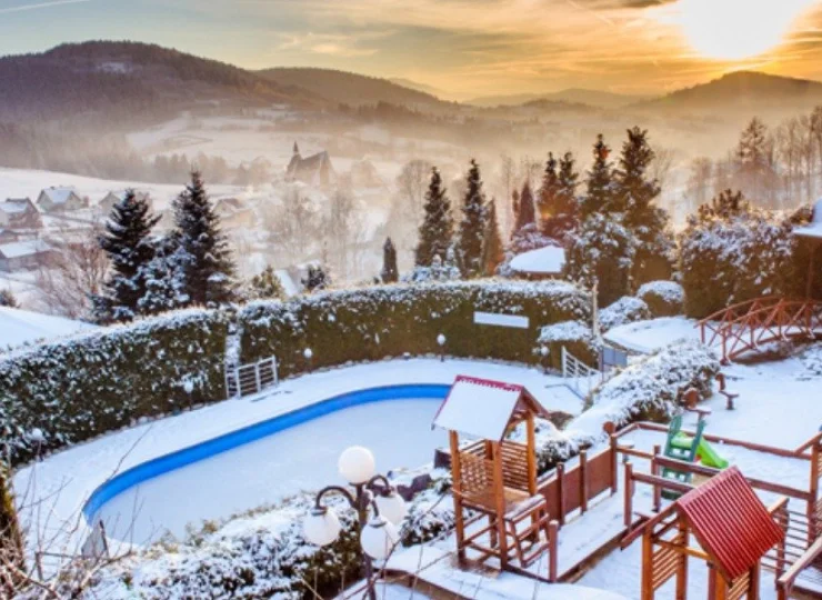 Zimą goście hotelu mogą cieszyć się malowniczymi widokami