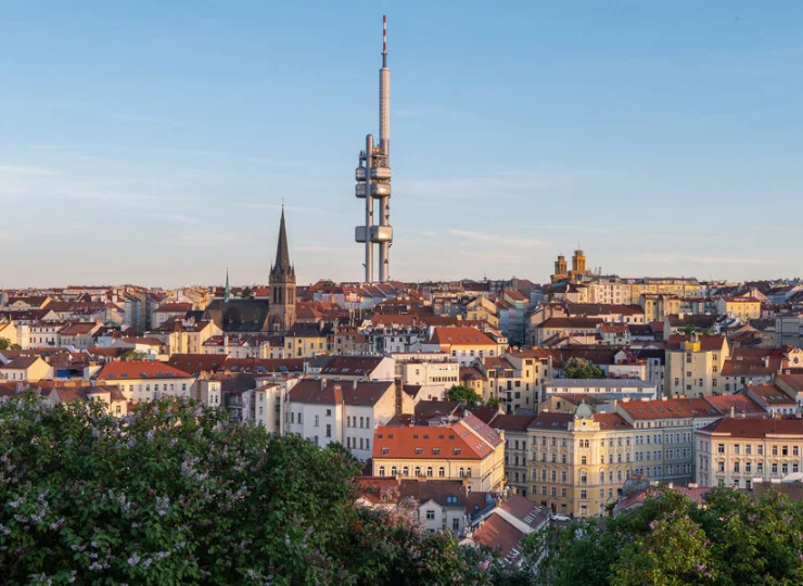 Panorama dzielnicy Žižkov, w której mieści się hotel