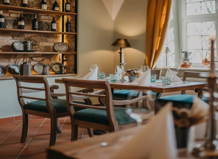 Restauracja Pałacowa mieści się w Małym Pałacu