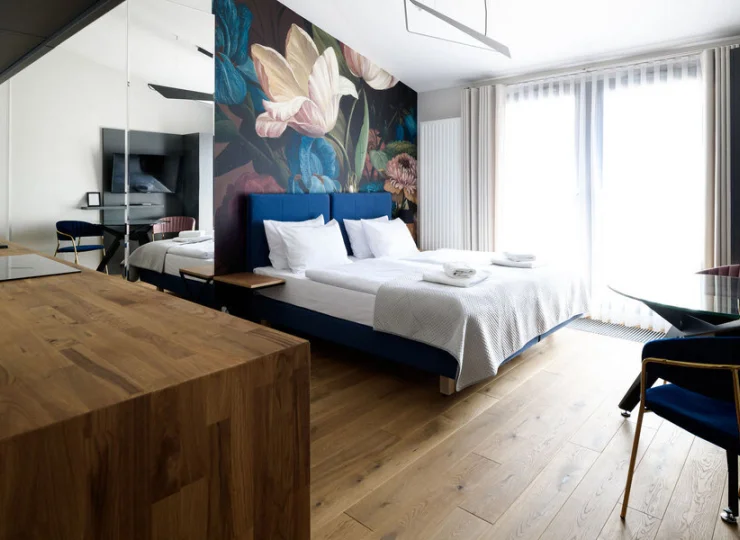 Studio 2-os. z łóżkiem king size ma powierzchnię 23 m2