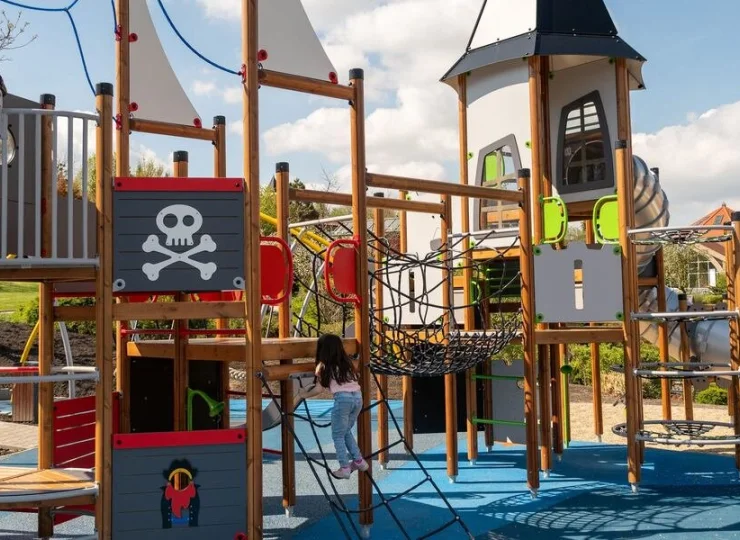 Kolorowe i bezpieczne atrakcje przyciągają wzrok