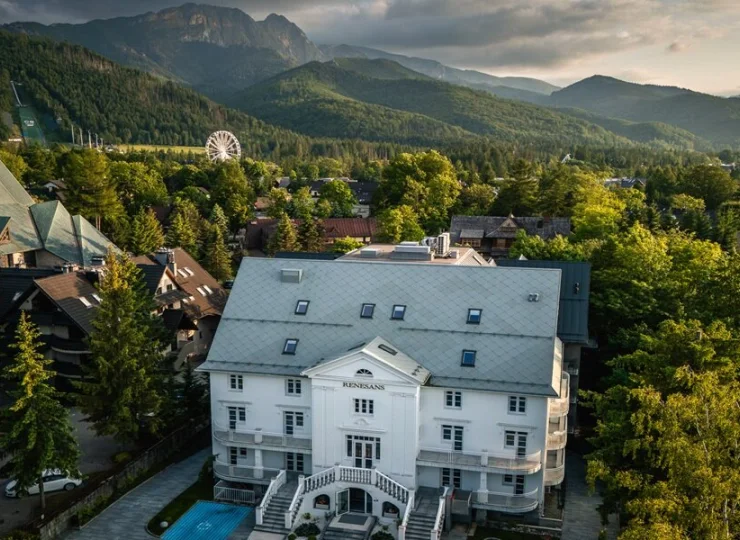 Renesans Residence Zakopane jest imponująco położony