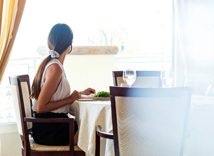 Restauracja z widokiem na morze w Cervii