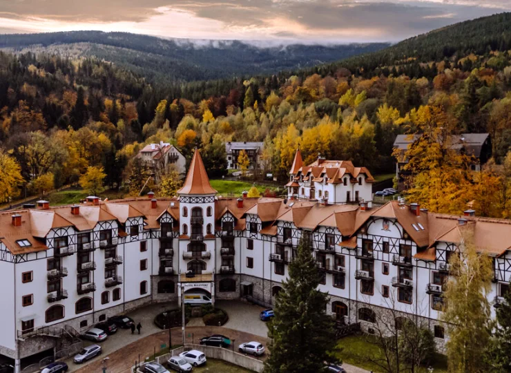 Hotel Buczyński jest położony w malowniczej miejscowości Świeradów-Zdrój