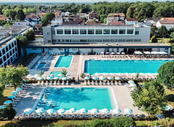 Hotel Vivat**** Superior jest położony w idyllicznym słoweńskim uzdrowisku