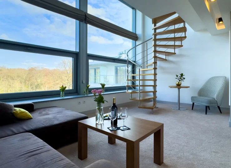 Na dolnej kondygnacji znajduje się pokój dzienny