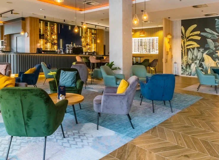 Wnętrza hotelu są nowoczesne i eleganckie