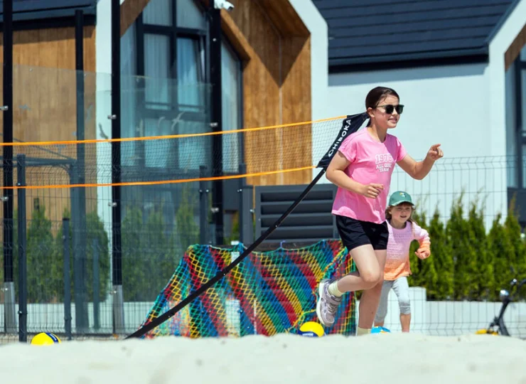 Tuż obok domków urządzono letni teren rekreacyjny