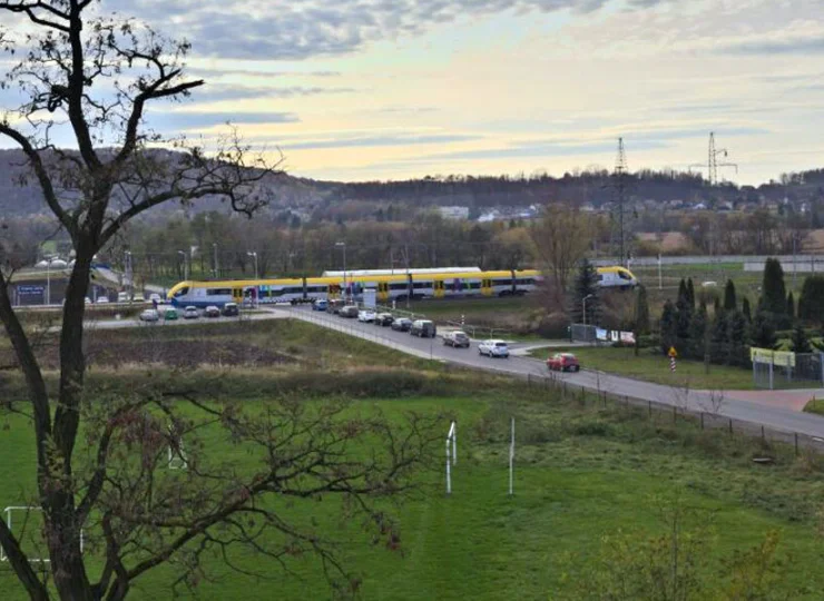 Hotel znajduje się 300 metrów od stacji kolejowej - ma wygodny dojazd do centrum