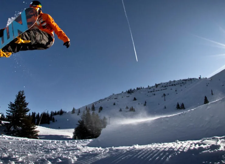 Śnieżny funpark na narciarzy i snowboardzistów