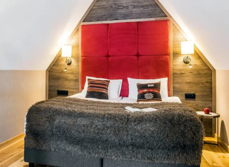 Na piętrze apartamentu mieści się sypialnia