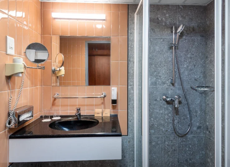 Łazienka w pokoju superior