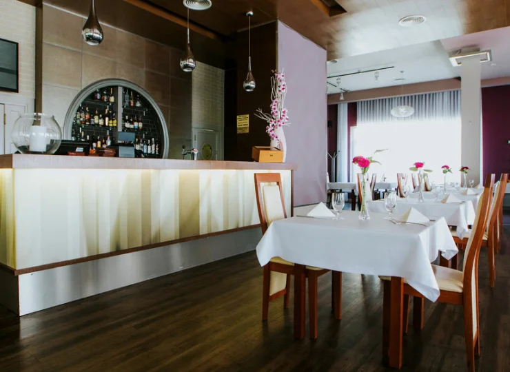 Restauracja Czeremcha zaprasza na śniadania, obiadokolacje i dania z karty