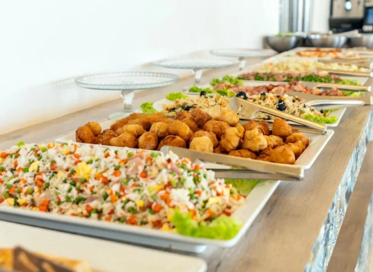 Wszystkie dania są przygotowywane ze świeżych i wysokiej jakości składników