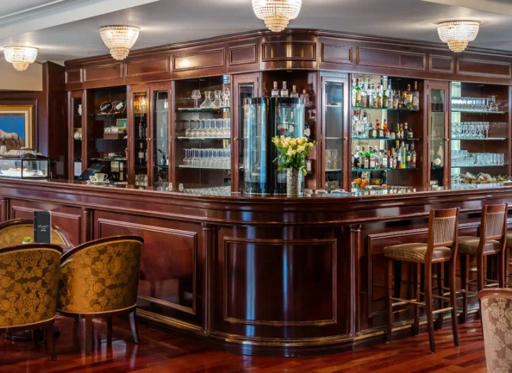 Innym miejscem relaksu jest także elegancki drink bar