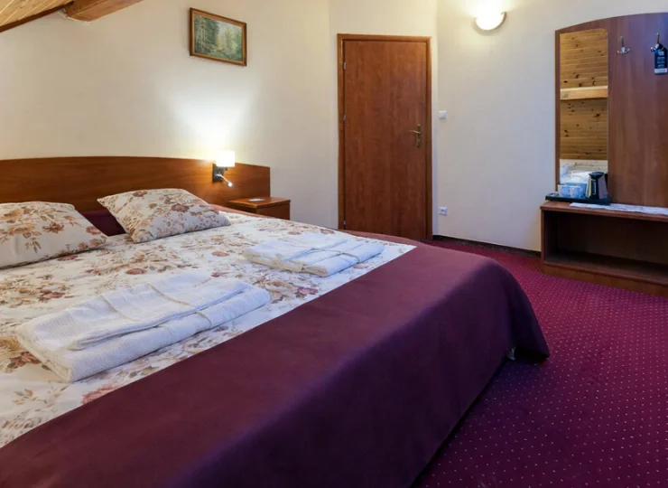 Na zdjęciu: pokój 2-os. standard