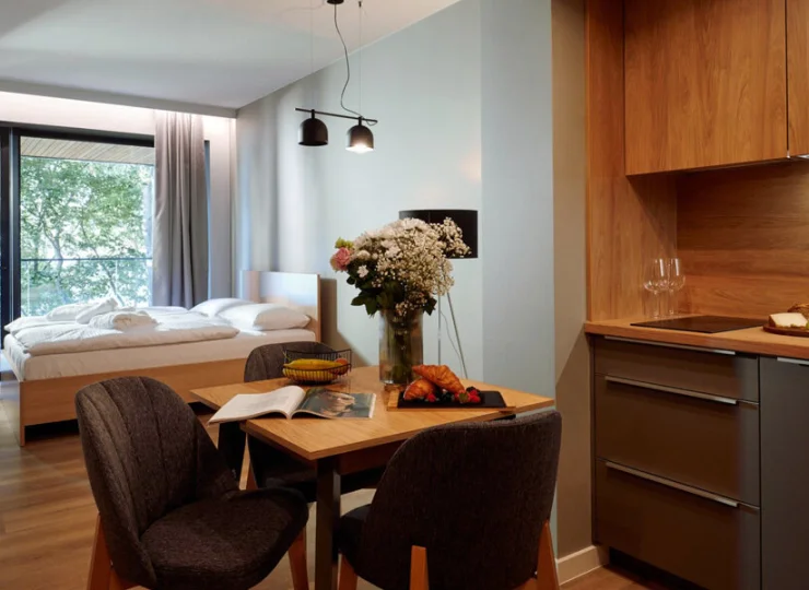 Superior to kameralny apartament typu studio z własnym aneksem kuchennym