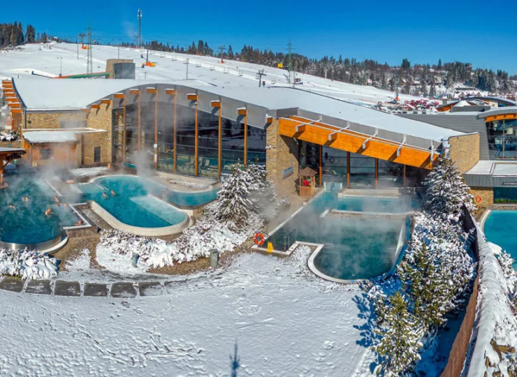 Baseny termalne Terma Białka znajdują się tylko 50 m od pensjonatu