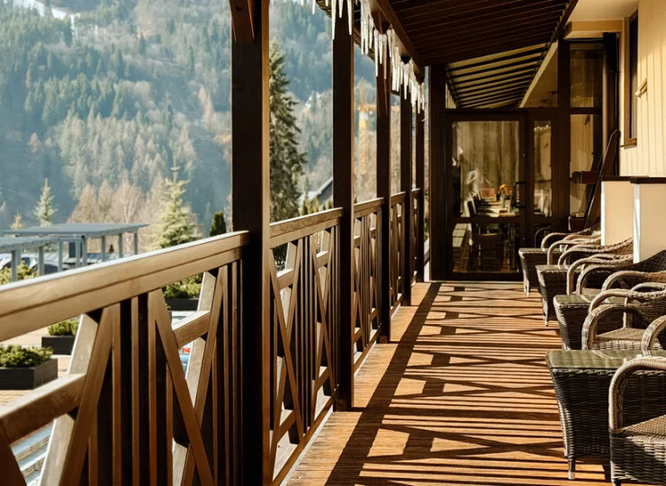 Wszystkie pokoje mają wyjścia na balkon