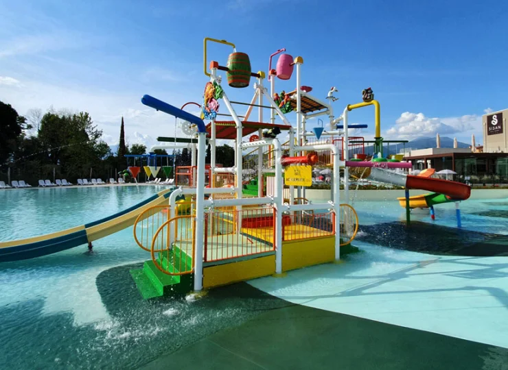 Plac wodny dla dzieci cieszy się wśród nich popularnością