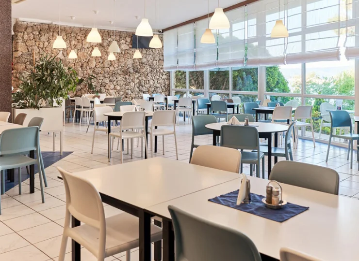 Holiday Village Sagitta ma przestronną restaurację bufetową