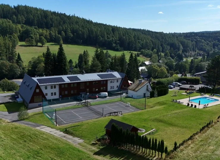 Brans to hotel w Jesionikach z basenem zewnętrznym