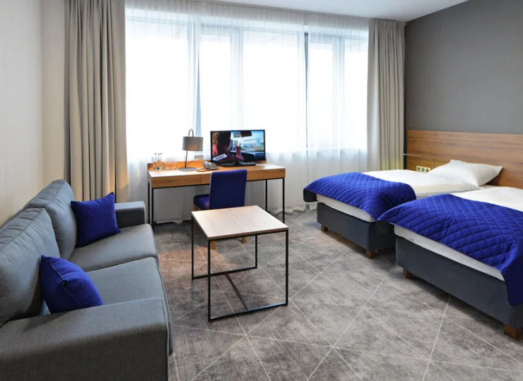 Rozkładana sofa może być dostawką dla 2 dzieci lub 1 osoby dorosłej