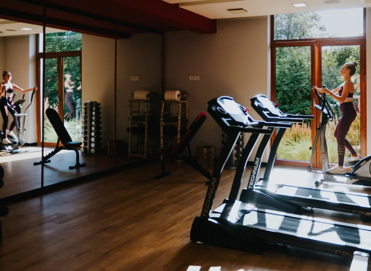 Hotel oferuje nowoczesną salę fitness z siłownią