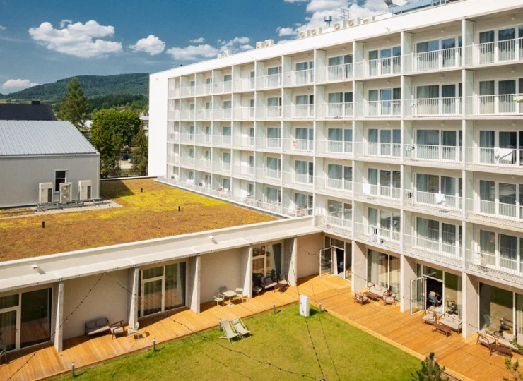 Wewnętrzne patio to idealne miejsce do relaksu
