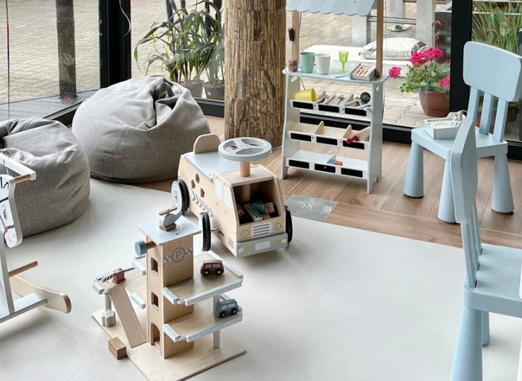 Przygotowano tu piękny kącik zabaw dla najmłodszych