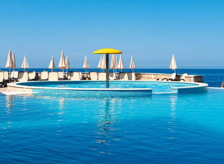 Ruza Vjetrova to hotel z basenem w Czarnogórze