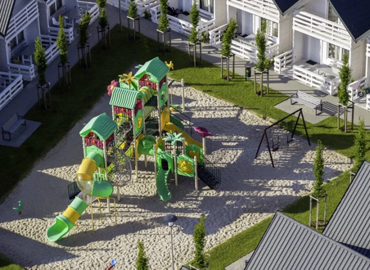 Zewnętrzny plac zabaw dla dzieci