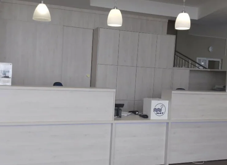 Hotel*** NAT Sarbinowo posiada całodobową recepcję