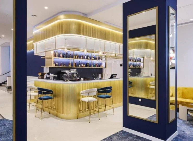 W hotelu Aiden oprócz restauracji jest też bar