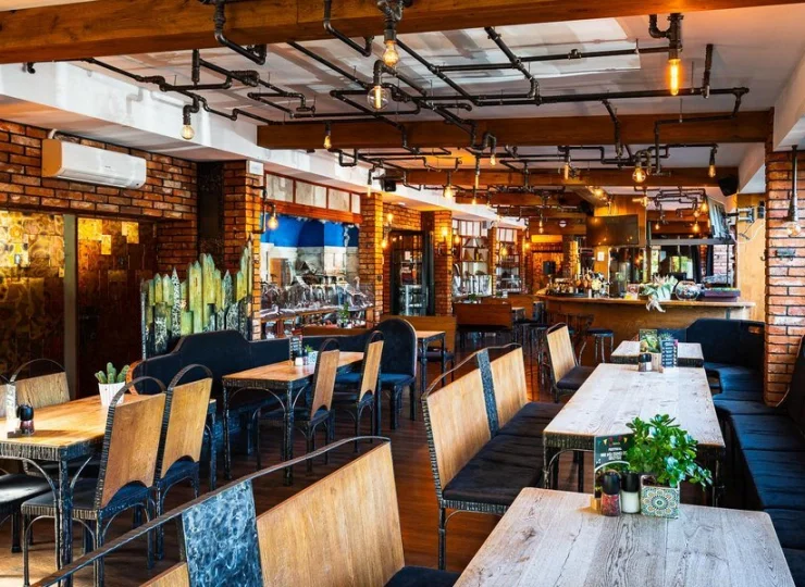 Hotelowa restauracja Wirtuozeria
