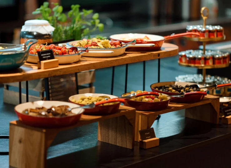 Dzień rozpoczniesz tu fantastycznym śniadaniem z różnorodnych składników