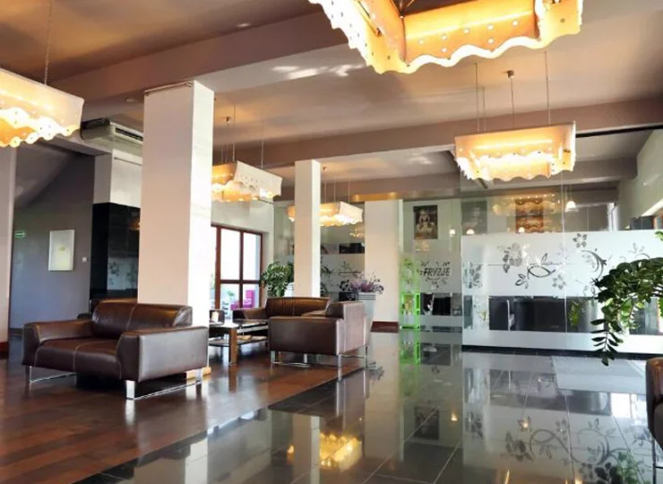 Recepcja jest do dyspozycji gości przez całą dobę